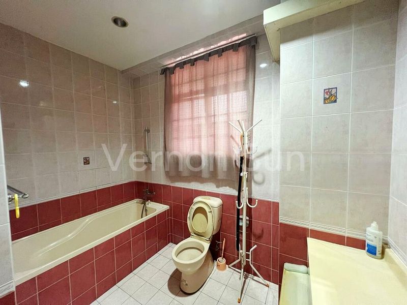 Room (Landed) for Rent in  Jalan Pasir Ria - Image 3